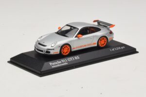 Porsche 911 997 GT3 RS Argento Minichamps 1:43 400066000 Pressofusione — immagine 2 di 4
