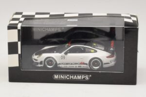 Porsche 911 997 GT3 RSR #9 Presentation 2009 Minichamps 1:43 400096909 Pressofusione — immagine 4 di 4