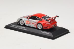 Porsche 911 997 GT3 RSR GT2 #80 S. Neiman / D. Law 24 Hours of Le Mans 2010 Minichamps 1:43 410106980 Pressofusione — immagine 3 di 4