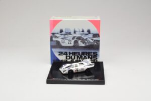 Porsche 917K #22 H. Marko / G. van Lennep Martini Racing 24 Hours of Le Mans Vincitore 1971 Edizione Cassetta Minichamps 1:43 — immagine 5 di 5