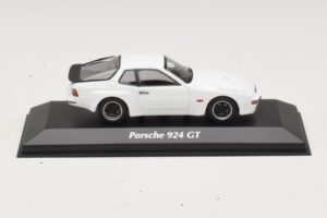 Porsche 924 GT Bianco Maxichamps 1:43 940066121 Pressofusione