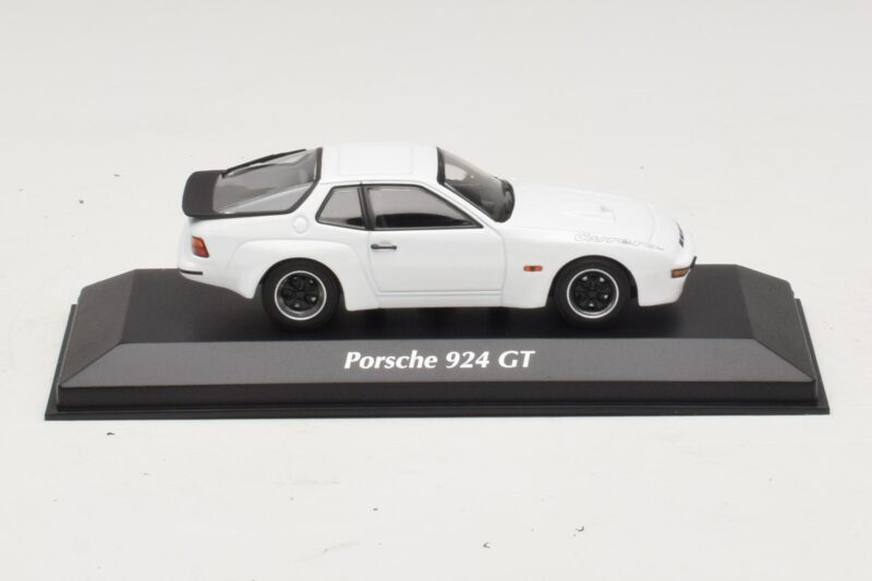 Porsche 924 GT Bianco Maxichamps 1:43 940066121 Pressofusione