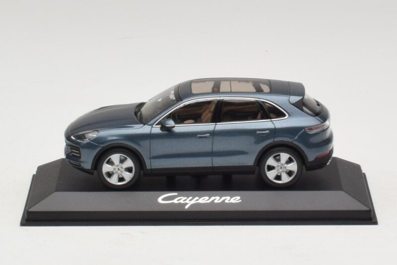 Porsche Cayenne E3 Blue Metallic Minichamps 1:43 WAP0203110J Pressofusione