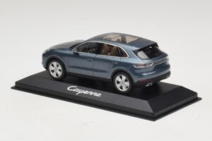 Porsche Cayenne E3 Blue Metallic Minichamps 1:43 WAP0203110J Pressofusione — immagine 3 di 4