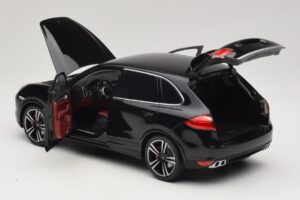 Porsche Cayenne Turbo S 92A Nero Metallizzato Minichamps 1:18 110062100 Pressofusione — immagine 5 di 8