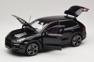 Porsche Cayenne Turbo S 92A Nero Metallizzato Minichamps 1:18 110062100 Pressofusione — immagine 2 di 8