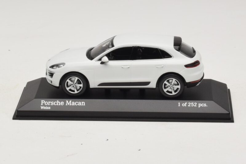 Porsche Macan 95B Bianco Minichamps 1:43 410062601 Pressofusione