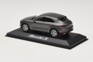 Porsche Macan S Diesel 95B Bronzo Metallizzato Minichamps 1:43 WAP0201510E Pressofusione — immagine 3 di 4