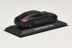 Porsche Panamera 970 Turbo Nero Opaco Maxichamps 1:43 940062370 Pressofusione — immagine 2 di 4