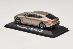 Porsche Panamera 970 Turbo S Bronzo Metallizzato Minichamps 1:43 WAP0200600E Pressofusione — immagine 3 di 4