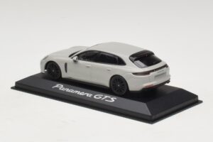 Porsche Panamera GTS 971 Chalk Grey Minichamps 1:43 WAP0207640J Pressofusione — immagine 3 di 4