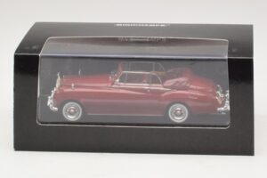 Rolls-Royce Silver Cloud II Cabriolet Rosso Minichamps 1:43 436134930 Pressofusione — immagine 4 di 4