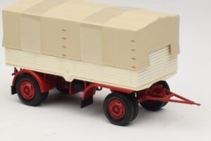 Rimorchio per Camion Telone Bianco Rosso Minichamps 1:43 439159096 Pressofusione — immagine 4 di 6