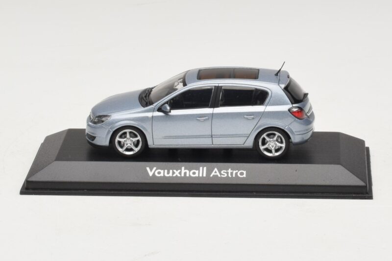 Vauxhall Astra H Sedan Azzurro Metallizzato Minichamps 1:43 ASTRA007 Pressofusione