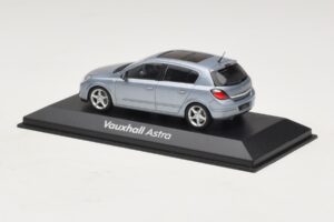 Vauxhall Astra H Sedan Azzurro Metallizzato Minichamps 1:43 ASTRA007 Pressofusione — immagine 3 di 4