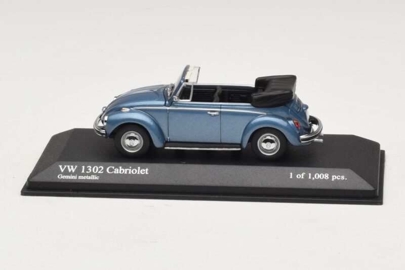 Volkswagen 1302 Cabriolet Blu Metallizzato Minichamps 1:43 430055042 Pressofusione