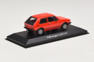 Volkswagen Golf GTI Mk1 Rosso Maxichamps 1:43 940055170 Pressofusione — immagine 2 di 4