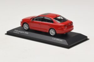 Volkswagen Jetta Mk6 Rosso Minichamps 1:43 400059001 Pressofusione — immagine 3 di 4