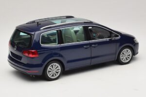 Volkswagen Sharan Blue Metallic Minichamps 1:18 110051000 Pressofusione — immagine 3 di 8