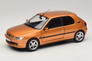 Peugeot 306 S16 Giallo Blaze Norev 1:18 Peugeot 306 S16 Giallo Blaze Norev 1:18 184940 Pressofusione