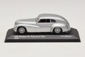 Alfa Romeo 6C 2500 Freccia d'Oro Argento Minichamps 1:43 400120480 Pressofusione