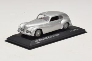 Alfa Romeo 6C 2500 Freccia d'Oro Argento Minichamps 1:43 400120480 Pressofusione — immagine 2 di 5