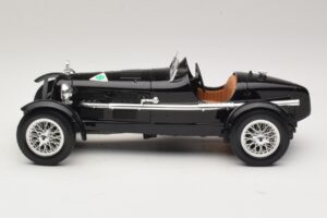Alfa Romeo 8C Monza Nero Bburago 1:18 3014-P1 Pressofusione — immagine 3 di 6