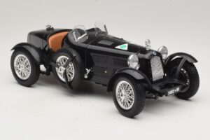 Alfa Romeo 8C Monza Nero Bburago 1:18 3014-P1 Pressofusione — immagine 4 di 6