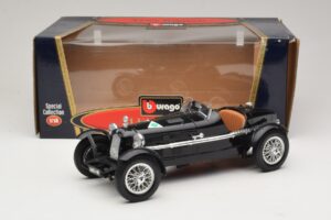 Alfa Romeo 8C Monza Nero Bburago 1:18 3014-P1 Pressofusione — immagine 6 di 6