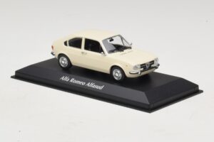 Alfa Romeo Alfasud Bianco Maxichamps 1:43 940120101 Pressofusione — immagine 3 di 5