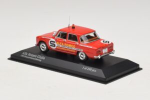 Alfa Romeo Giulia ONS Rennstreckensicherung 1973 Minichamps 1:43 400120994 Pressofusione — immagine 3 di 5