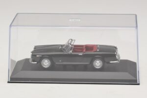 Alfa Romeo Giulia Spider Nero Minichamps 1:43 400120730 Pressofusione — immagine 4 di 5