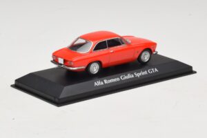 Alfa Romeo Giulia Sprint GTA Rosso Maxichamps 1:43 940120440 Pressofusione — immagine 2 di 5