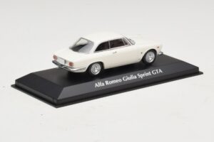 Alfa Romeo Giulia Sprint GTA Bianco Maxichamps 1:43 940120441 Pressofusione — immagine 2 di 5