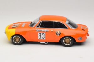 Alfa Romeo GTA 1300 Junior #83 Jagermeister R. Maschke DRM 1972 Minichamps 1:18 155721283 Pressofusione — immagine 3 di 6