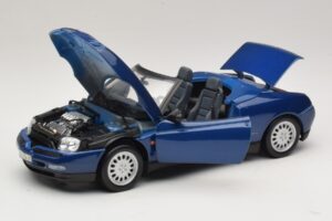 Alfa Romeo Spider 916 Blu Maisto 1:18 31831 Pressofusione — immagine 2 di 8
