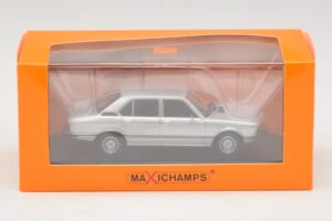 BMW 520 E12 Argento Maxichamps 1:43 940023000 Pressofusione — immagine 5 di 5