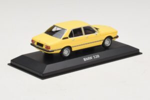 BMW 520 E12 Giallo Maxichamps 1:43 940023001 Pressofusione — immagine 2 di 5