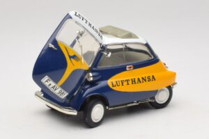 BMW Isetta 250 Lufthansa Revell 1:18 08926 Pressofusione — immagine 2 di 8