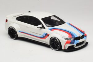 BMW M4 F82 Liberty Walk Scatola di Ricambio GT Spirit 1:18 GT067-R1 Resina — immagine 4 di 6