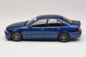 BMW M5 E39 Blu Metallizzato KK-Scale 1:18 KKDC181621 Pressofusione — immagine 3 di 6