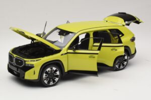 BMW XM G09 Giallo Minichamps 1:18 110023302 Pressofusione — immagine 2 di 8