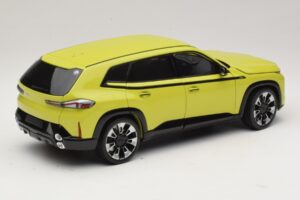 BMW XM G09 Giallo Minichamps 1:18 110023302 Pressofusione — immagine 3 di 8