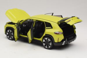 BMW XM G09 Giallo Minichamps 1:18 110023302 Pressofusione — immagine 5 di 8