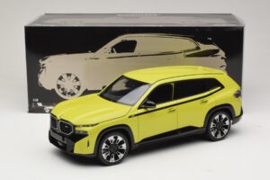 BMW XM G09 Giallo Minichamps 1:18 110023302 Pressofusione — immagine 8 di 8