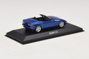 BMW Z1 E30 Blu Metallizzato Maxichamps 1:43 940020101 Pressofusione — immagine 2 di 5