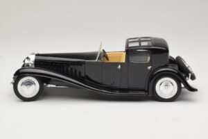 Bugatti Royale Nero Solido 1:18 8001 Pressofusione — immagine 3 di 6