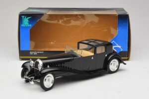 Bugatti Royale Nero Solido 1:18 8001 Pressofusione — immagine 6 di 6