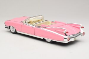Cadillac Eldorado Biarritz Rosa Maisto 1:18 31813-P1 Pressofusione — immagine 7 di 8