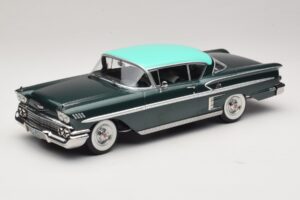 Chevrolet Bel Air Impala Coupe Verde Scuro Metallizzato & Verde KK-Scale 1:18 KKDC181594 Pressofusione